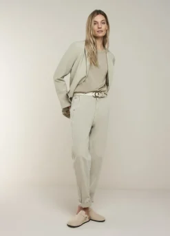 Belt With Oval Buckle