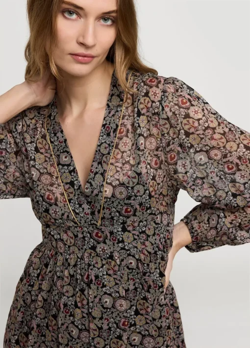 Dress With Waistbelt