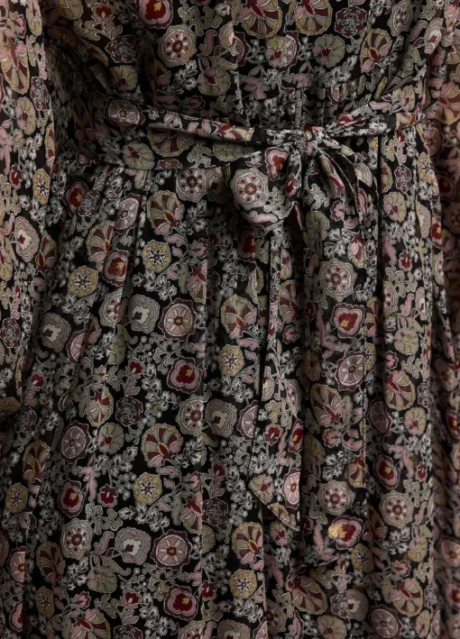 Dress With Waistbelt