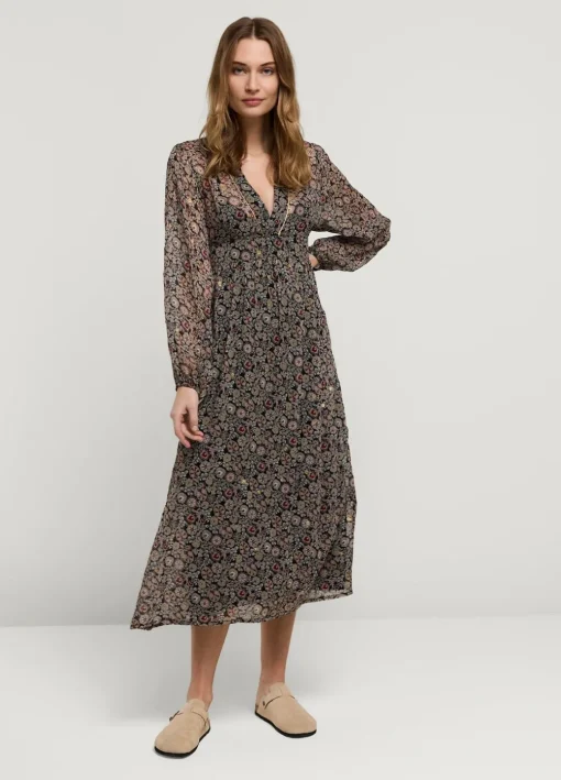 Dress With Waistbelt