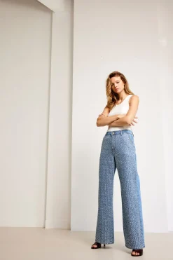 Jeans With Sequins