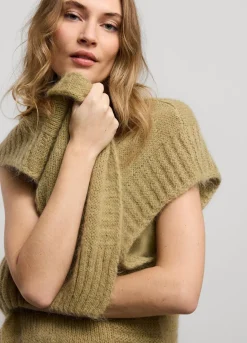 Sleeveless Open Cardigan